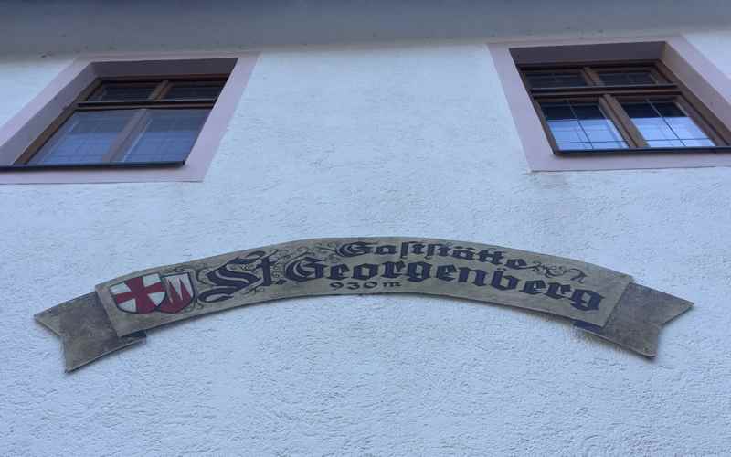 Wallfahrtsgasthaus St. Georgenberg - auf 930 Metern Höhe im Karwendel 