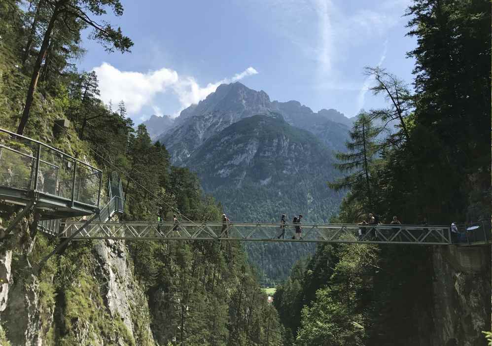 Es gibt noch mehr Klammen und Schluchten in der Karwendelregion: Hier die Geisterklamm