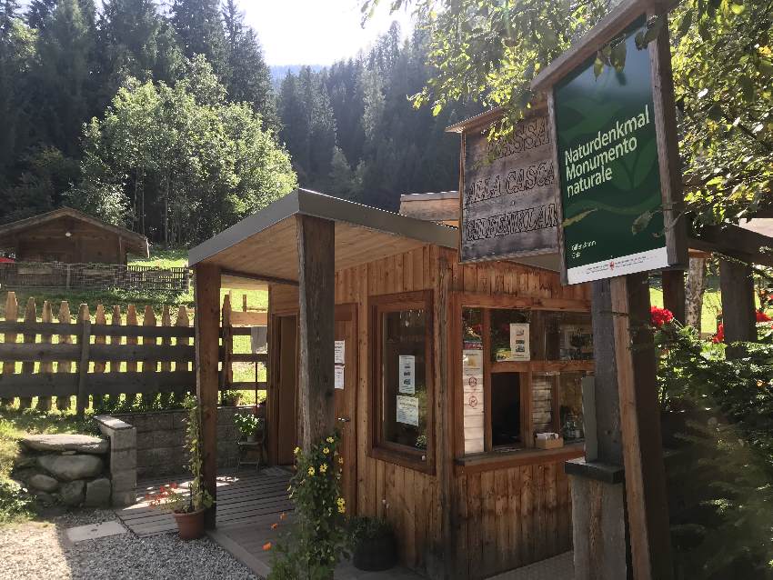 Deinen Gilfenklamm Eintritt bezahlst du hier am Kassenhaus