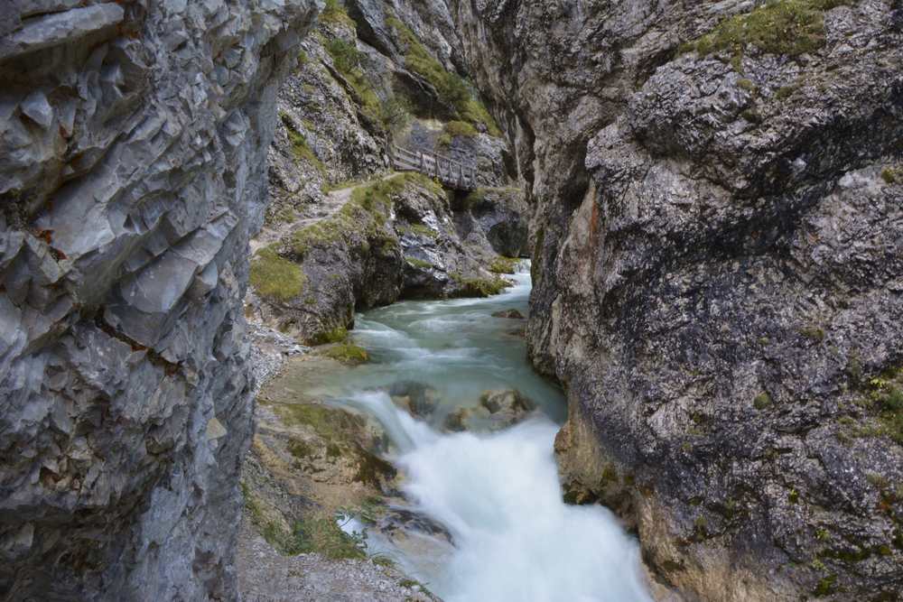 Klamm Tirol: Das ist die Gleirschklamm - kostenloser Eintritt in die wilde Natur im Karwendel, Scharnitz 