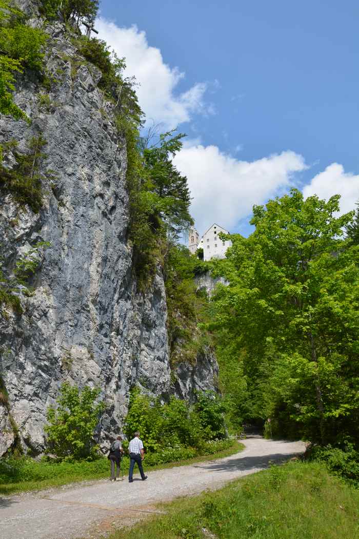 Und über den Pilgerweg zurück wandern nach Stans - wer möchte mit Abstecher zum Kloster St. Georgenberg