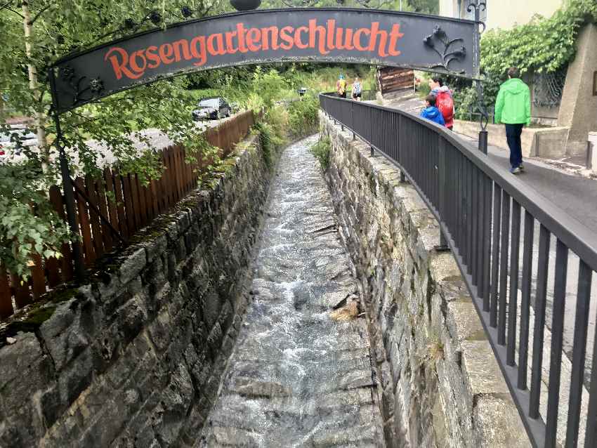 Der Anfang unserer Rosengartenschlucht Wanderung in Imst