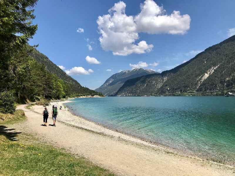 Weniger Kilometer auseinander: Der Achensee und die Wolfsklamm