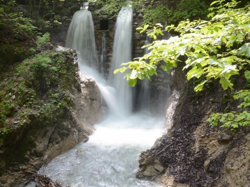 Die riesigen Wasserfälle im Frühling - am Ende der Wolfsklamm