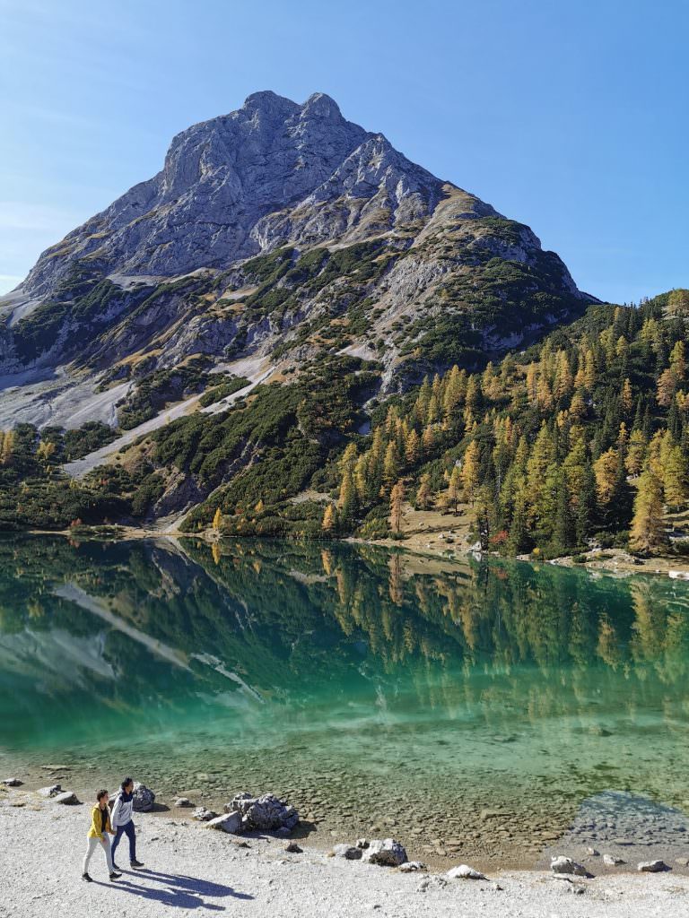 Sehenswürdigkeiten Alpen - der Seebensee bei der Zugspitze