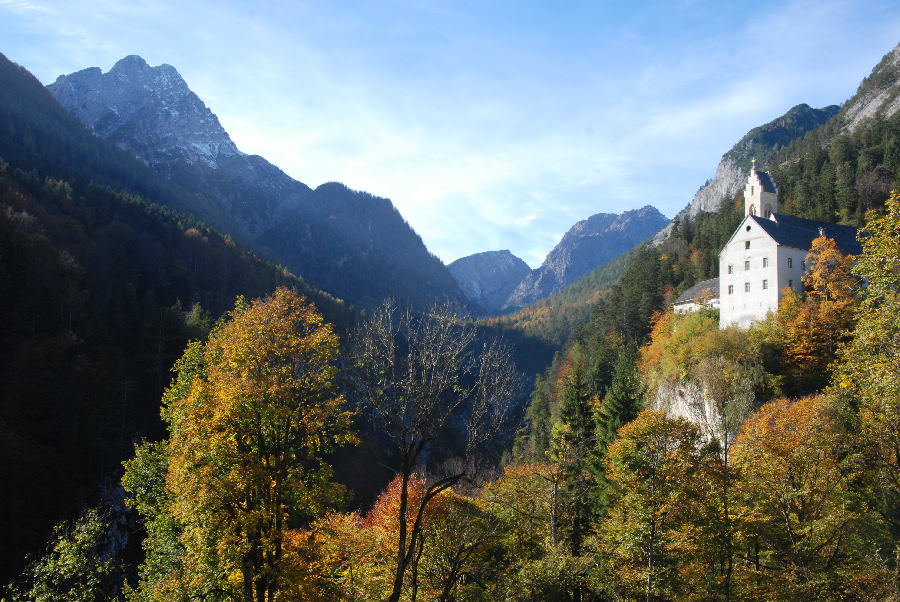 St. Georgenberg Herbstwanderung im Karwendel