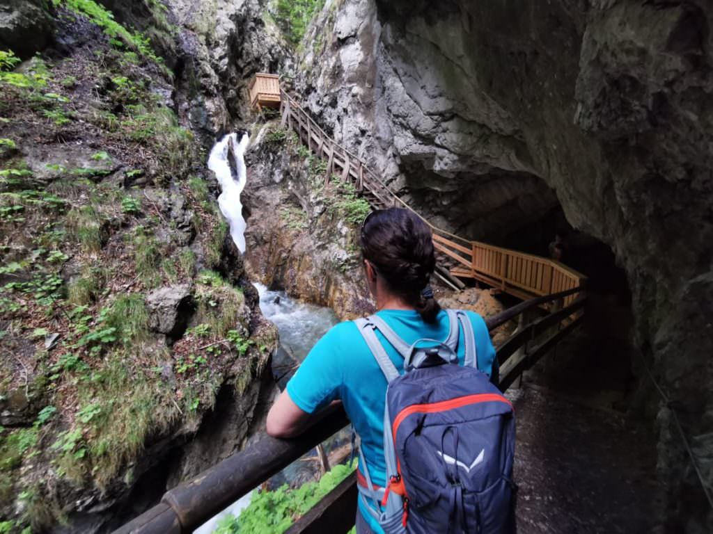 Puoi trovare molto relax nella natura.  Prenditi il ​​tuo tempo per il Wolfsklamm in Tirolo