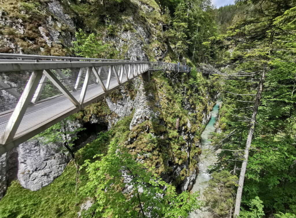 Eine der großen Brücken in der Leutaschklamm