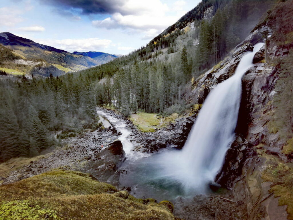 Das ist der unter Wasserfall der Krimmler Wasserfälle