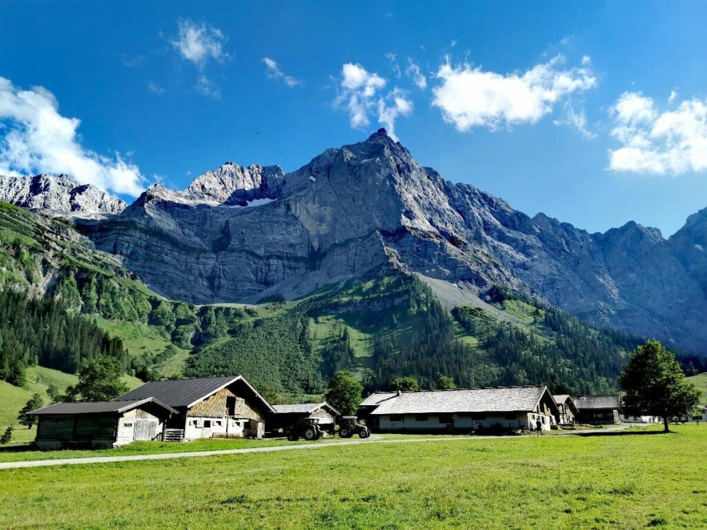 Sollte auf keiner Karwendeltour fehlen: Der Besuch auf der Eng Alm