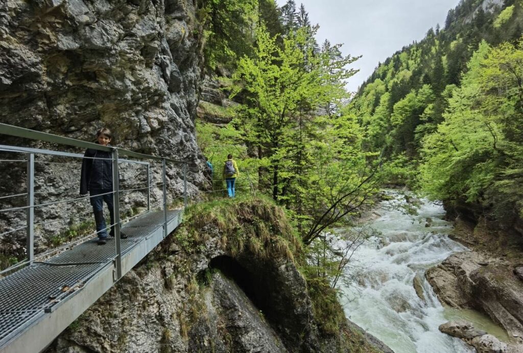 Klamm Tirol wandern - durch die Tiefenbachklamm