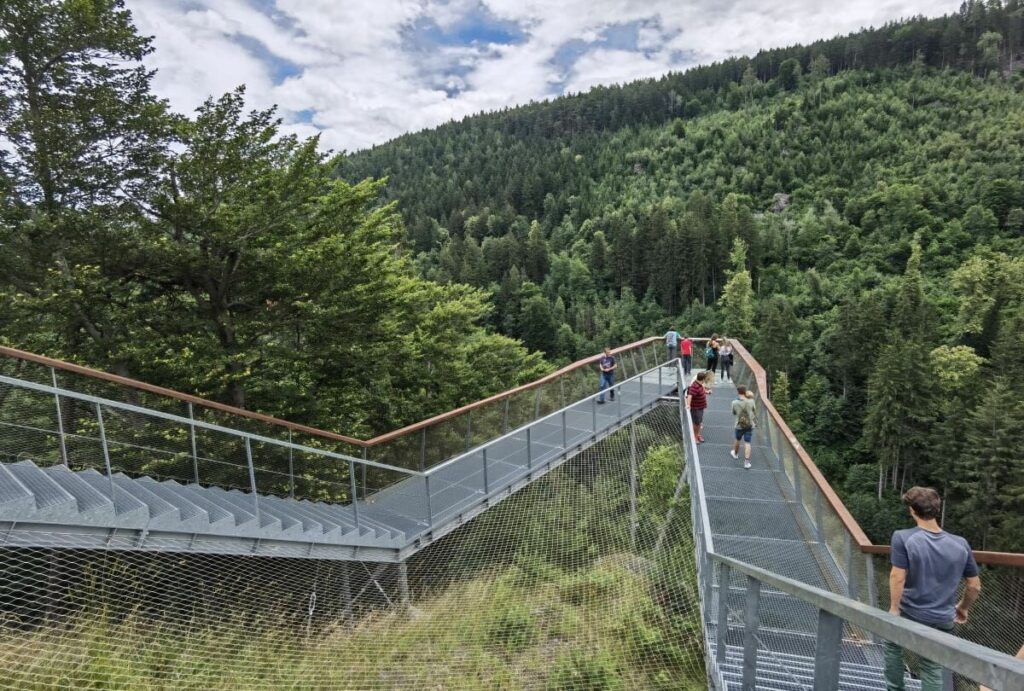 Eine kostenlose Rosengartenschlucht Alternative: Die Sillschlucht mit der Aussichtsplattform am Drachenfelsen