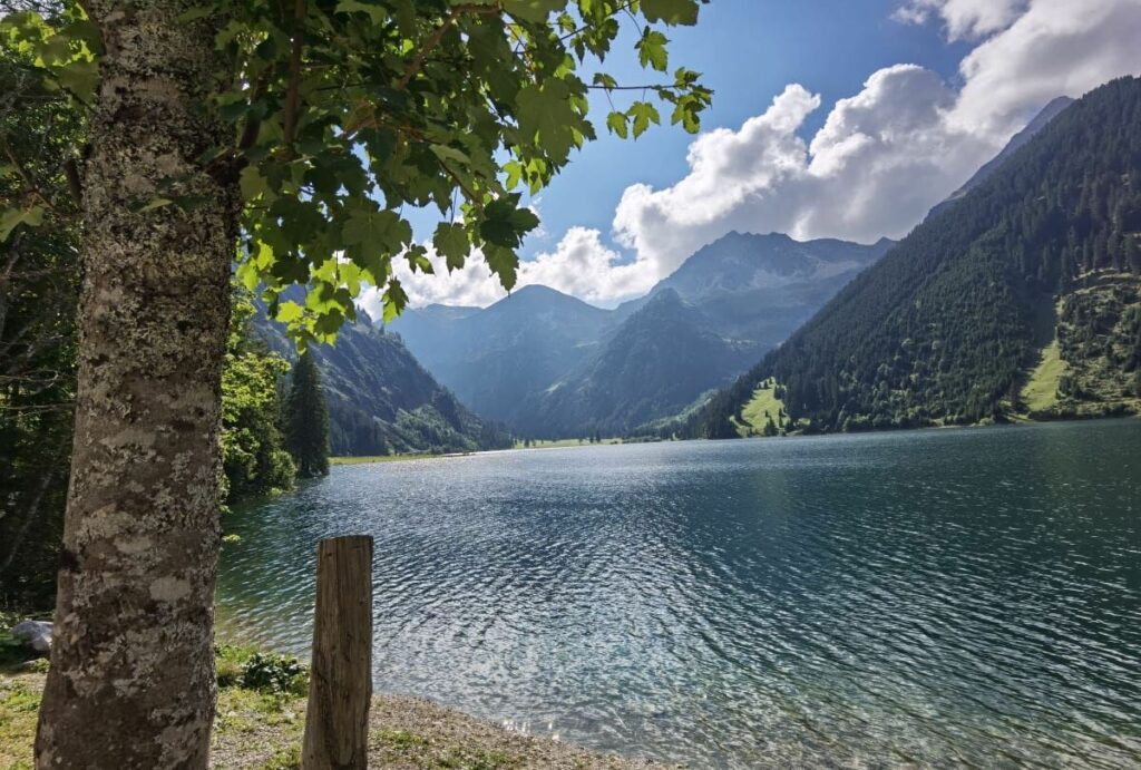 Ausflugsziele Tirol - der Vilsalpsee im Tannheimer Tal