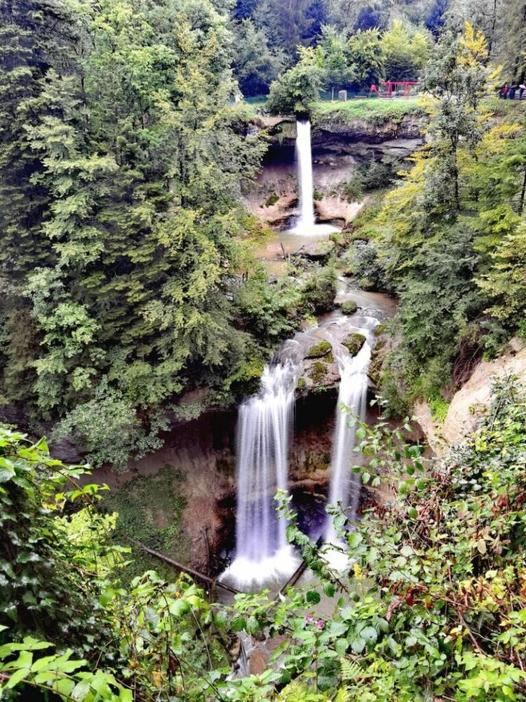 Bayerische Alpen Sehenswürdigkeiten: Die Scheidegger Wasserfälle im Allgäu