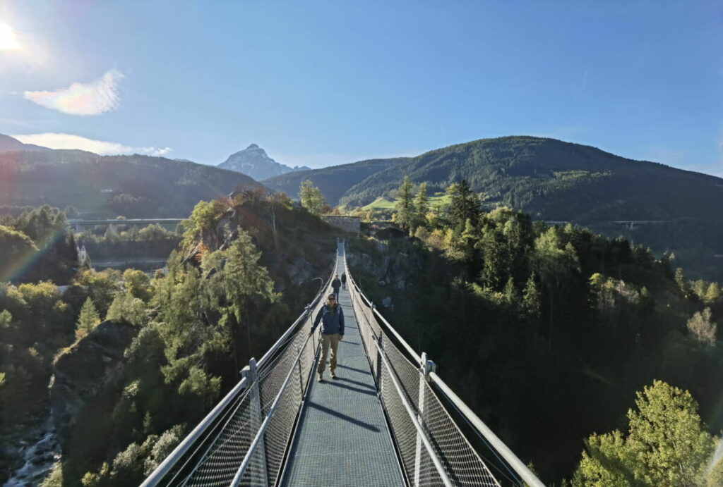 Die Hängebrücke in Matrei am Brenner